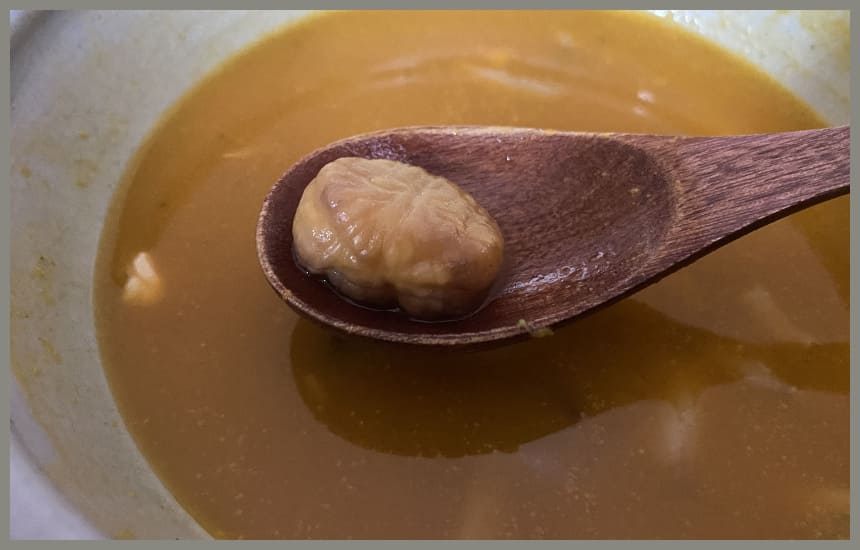 グリーンスプーンのかぼちゃのスープに入っている豆